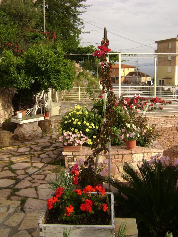 Holiday Home Ali Piqeras Εξωτερικό φωτογραφία
