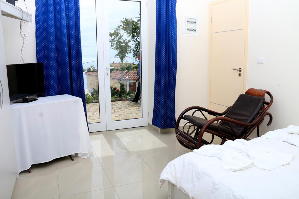 Holiday Home Ali Piqeras Εξωτερικό φωτογραφία