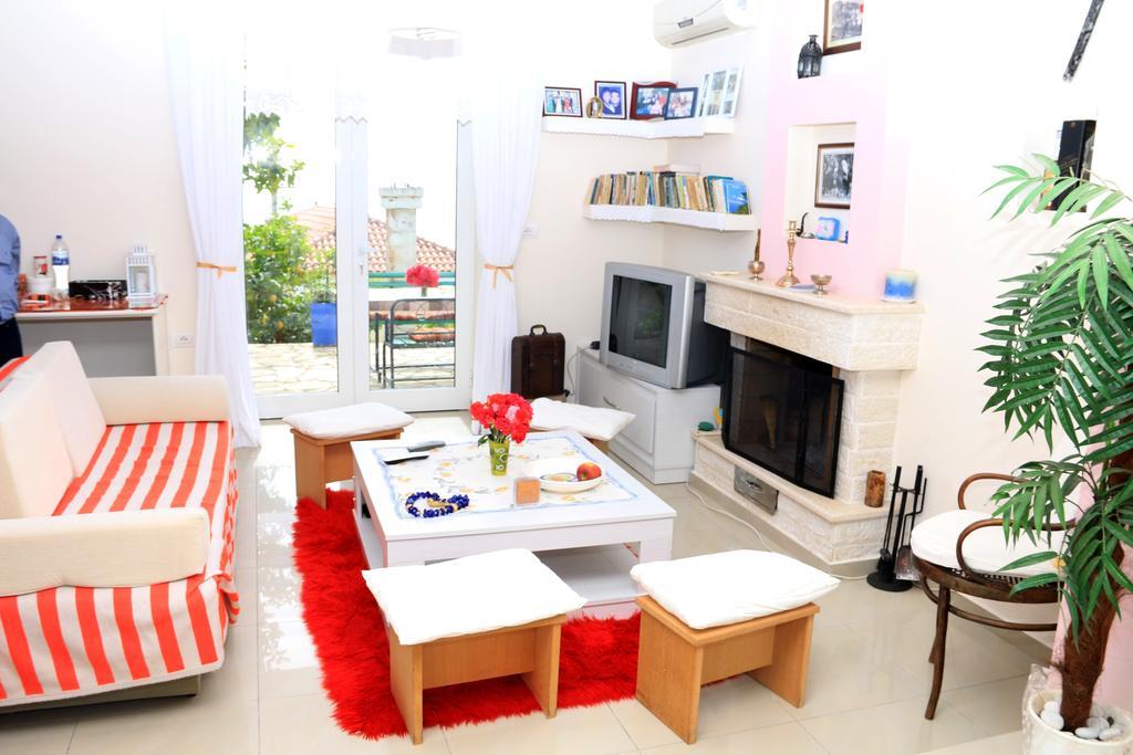Holiday Home Ali Piqeras Εξωτερικό φωτογραφία