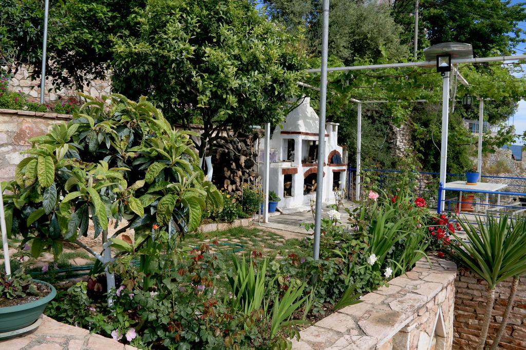 Holiday Home Ali Piqeras Εξωτερικό φωτογραφία